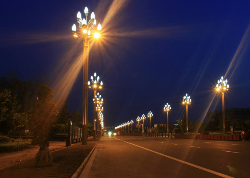 ���̰���